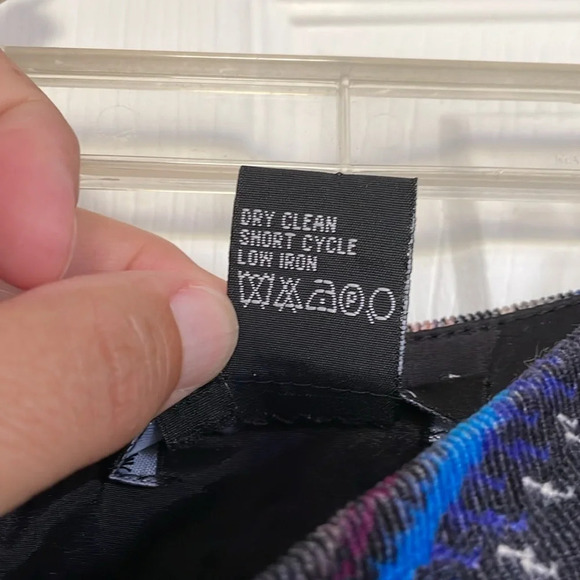 Etcetera corduroy sz 4 skirt. Colorful design black back zip & split - Picture 3 of 9